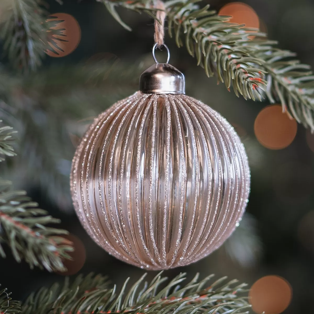 Best It's all about Christmas Elegante Taupe Kerstbal Met Gouden Glitters