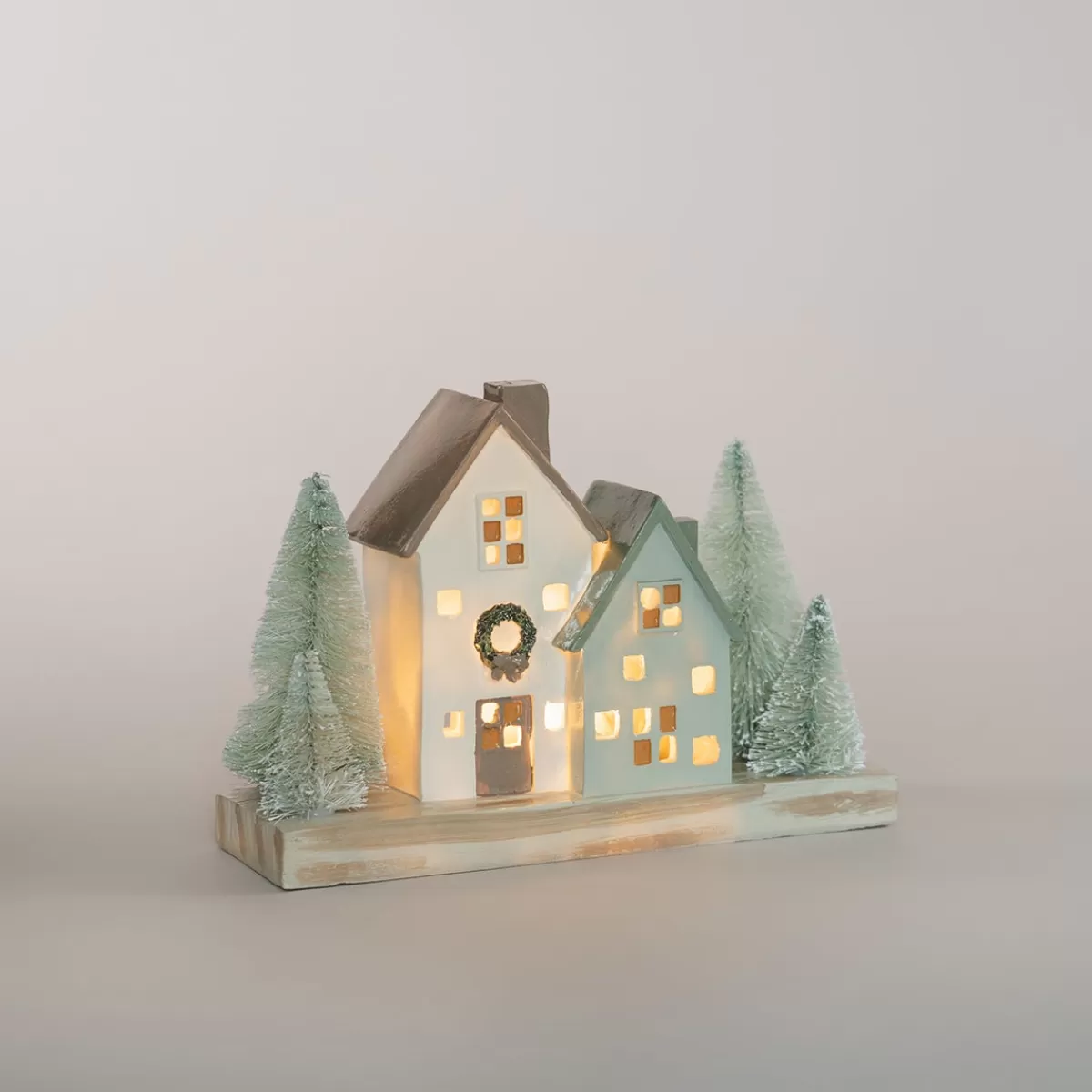 Shop It's all about Christmas Huisjes Met Bomen | Met Led | Groen-crème | 21cm